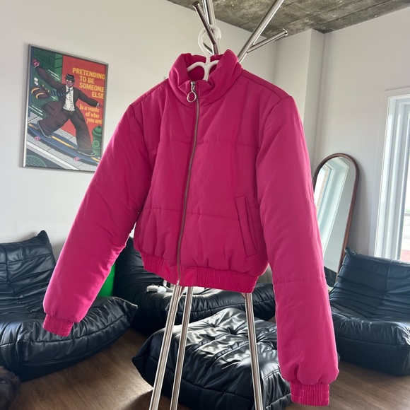 Bright pink bomber puffer - Picture 1 of 3